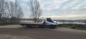 Вызвать эвакуатор в Безлюдовке быстро и надежно